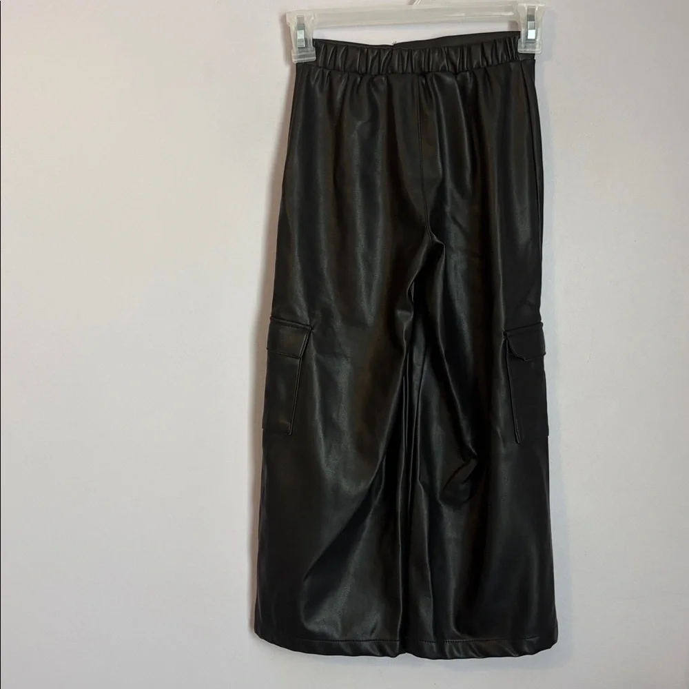Unbranded Black Faux Leather Cargo Wide Leg Pants High Waist size M (7/8)